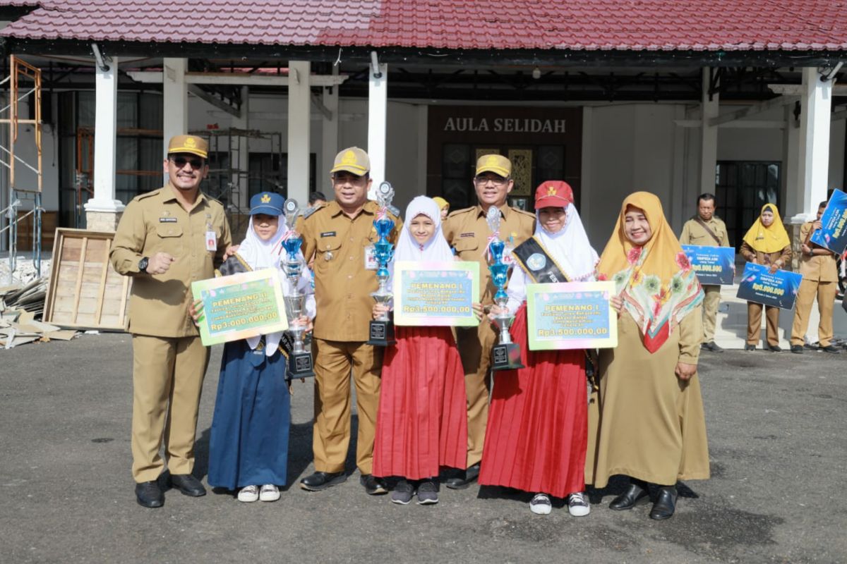 Kadisdik Batola menyatakan 4.975 anak masuk dalam data ATS