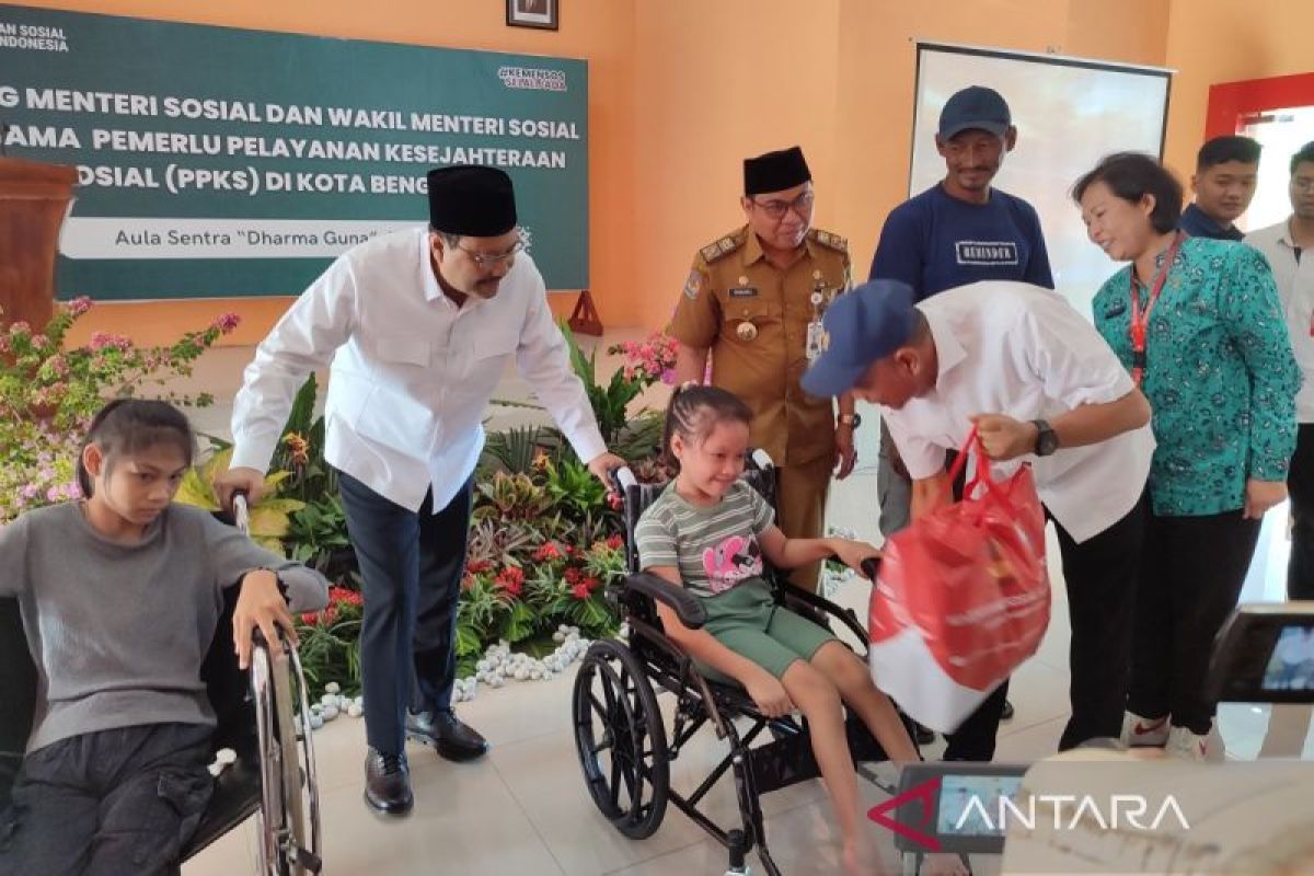 Kemensos salurkan bantuan Atensi Rp2,22 miliar ke Pemkot Bengkulu