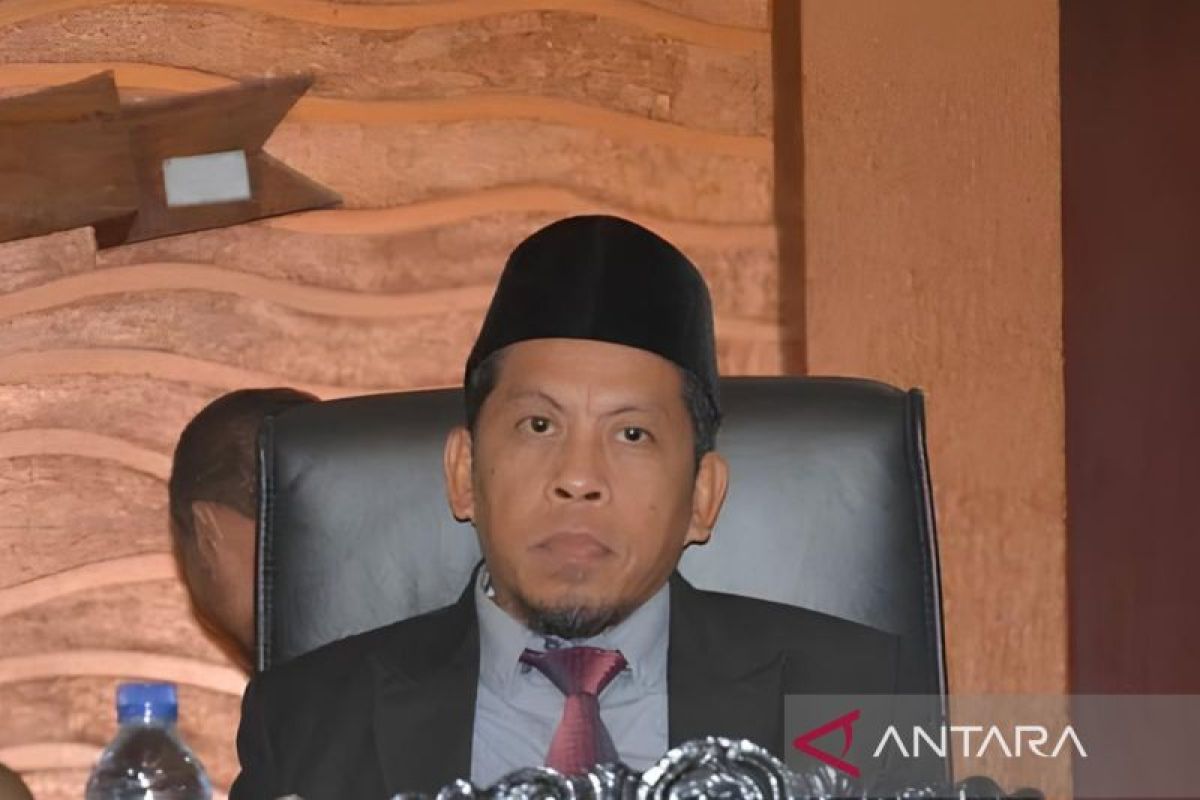 Legislator imbau masyarakat pantau informasi BMKG antisipasi cuaca ekstrem