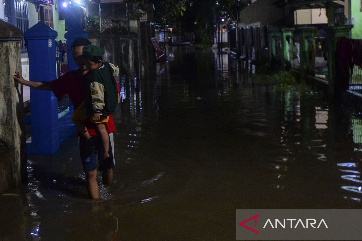 Banjir akibat hujan lebat di Rangkasbitung