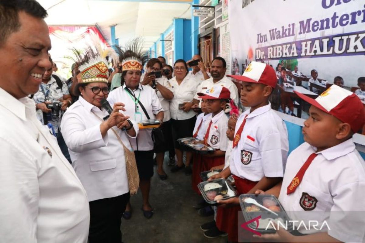 Wamendagri dorong pemanfaatan hasil bumi Papua untuk nutrisi anak