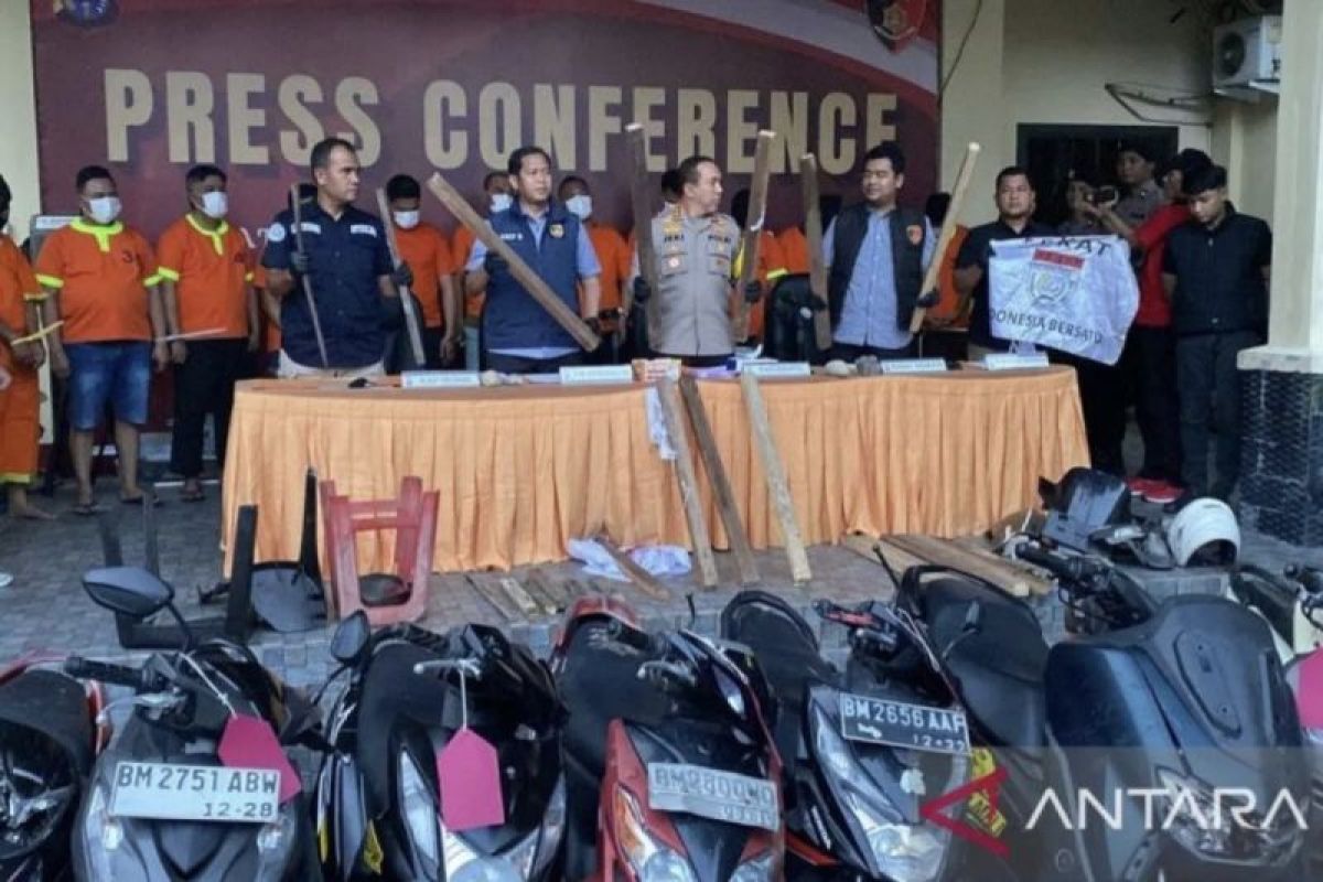 Polresta Pekanbaru ringkus 15 anggota ormas pelaku perusakan gelper