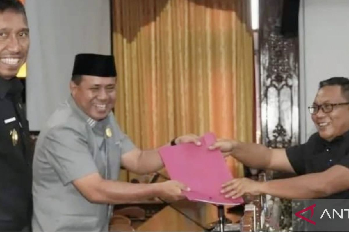 Hadiri rapat paripurna, Pjs Bupati Kuansing minta dukungan bangun daerah