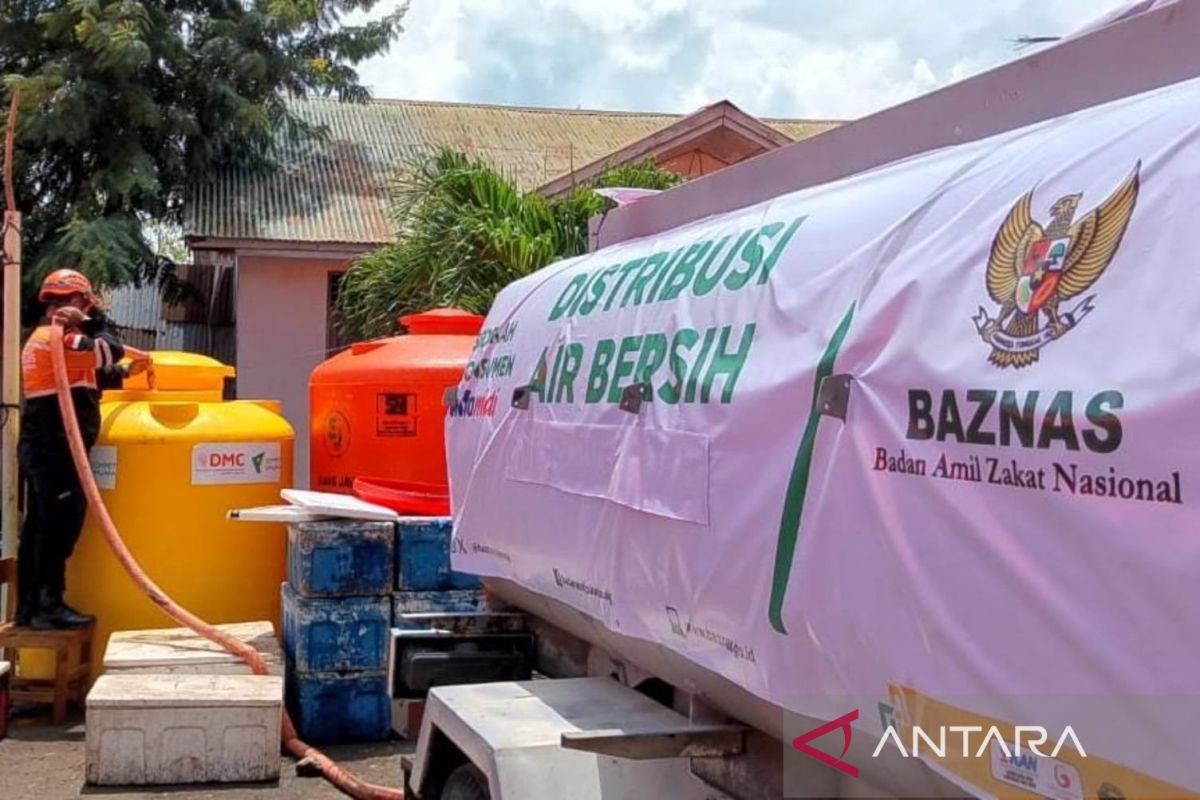 Baznas salurkan 35.000 liter air bersih untuk para pengungsi Lewotobi