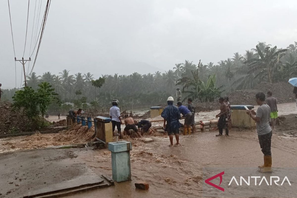 BPBD mendata bencana banjir di Bone Bolango