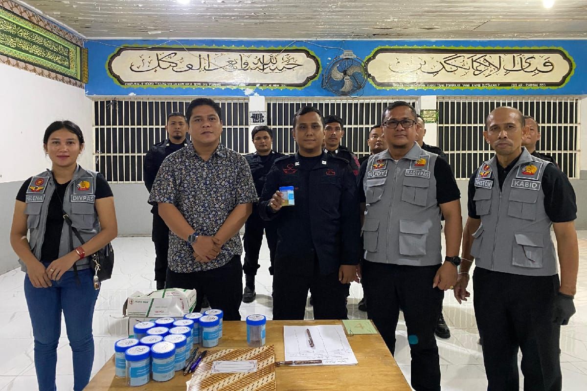 Kemenkumham Sumut tes urine di Rutan Medan cegah narkoba