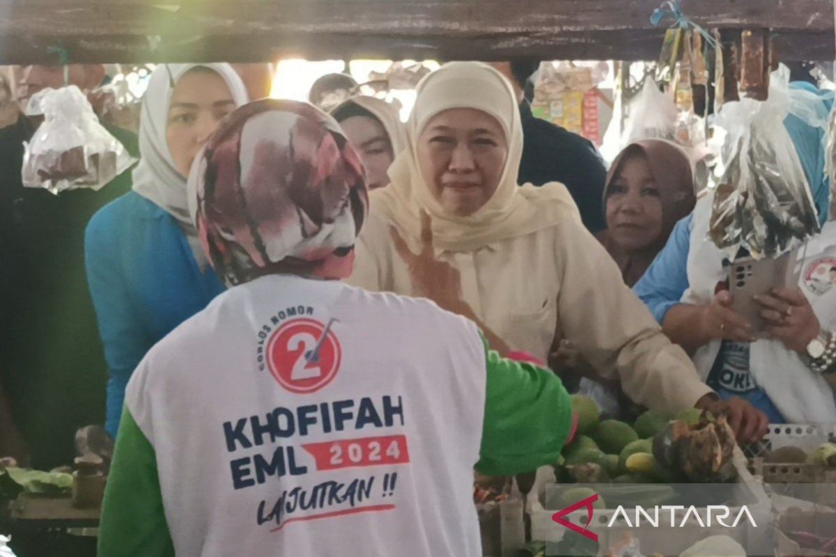 Khofifah upayakan bangun jembatan penyeberangan di Pasar Nambangan Surabaya