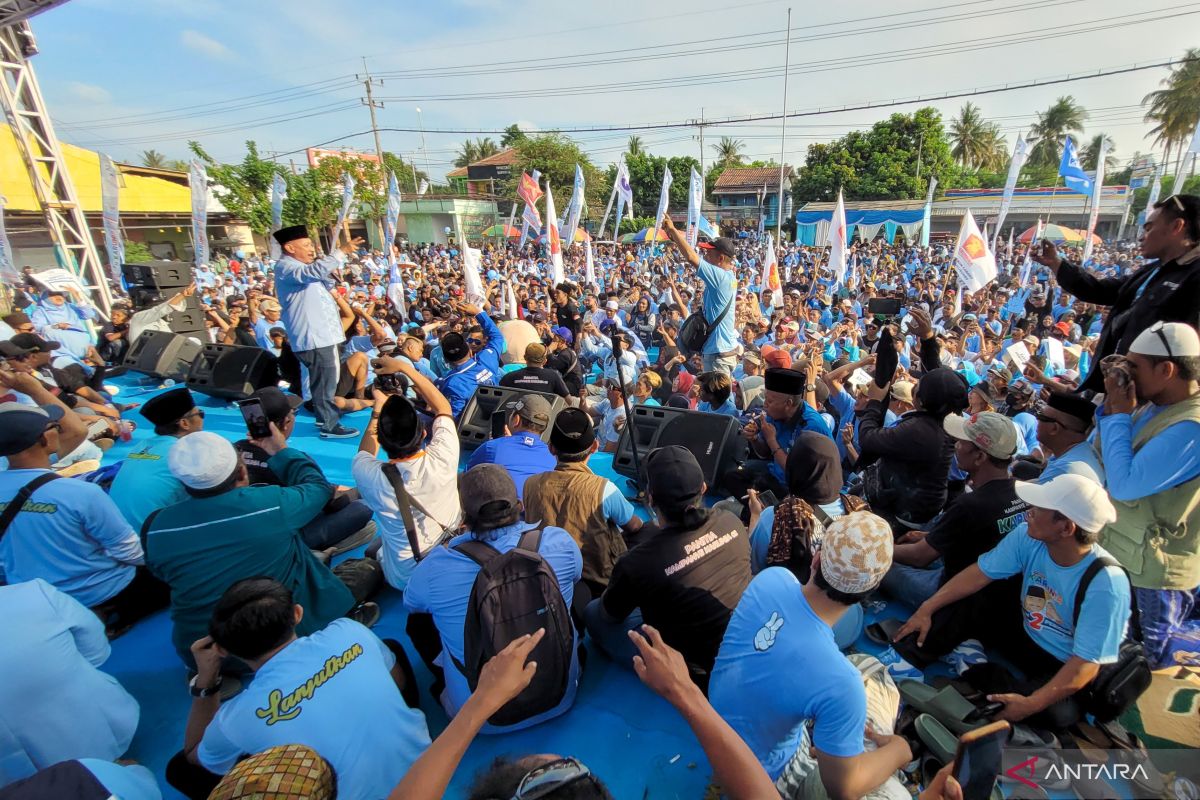 Puluhan ribu pendukung paslon 