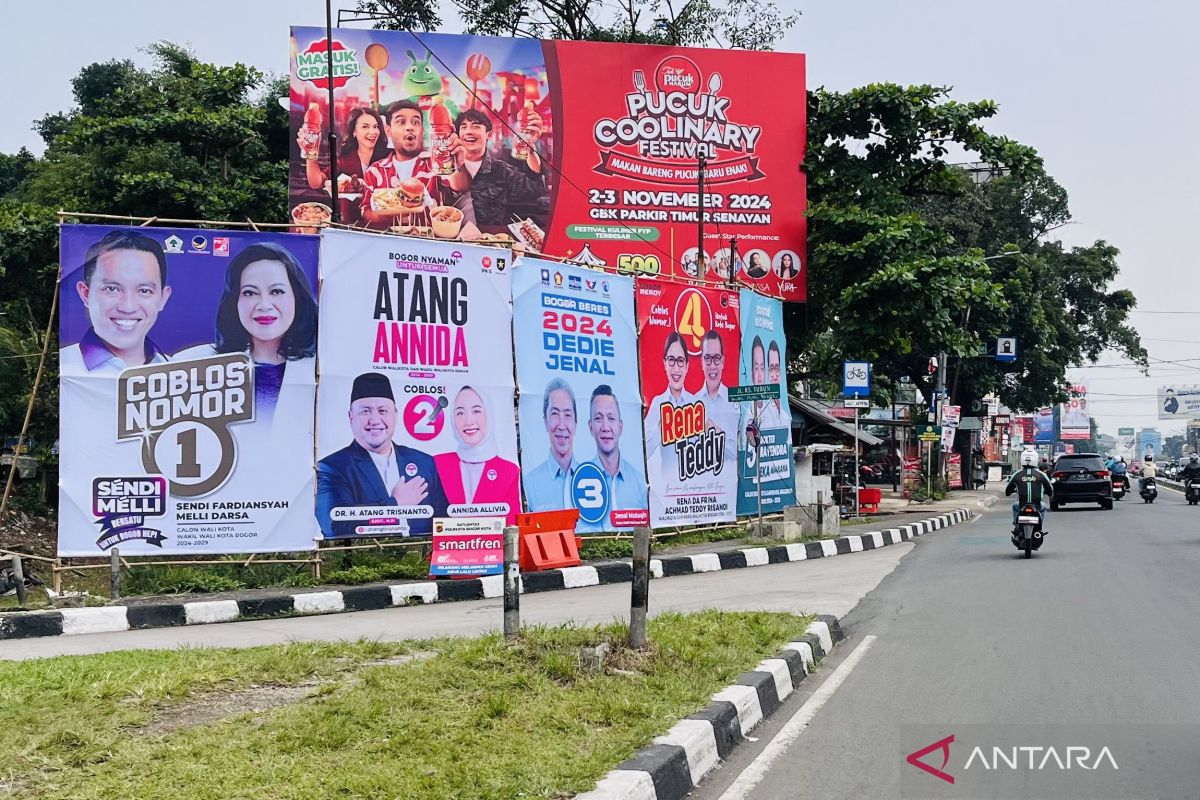 Alat peraga kampanye di Kota Bogor mulai dibersihkan pada masa tenang