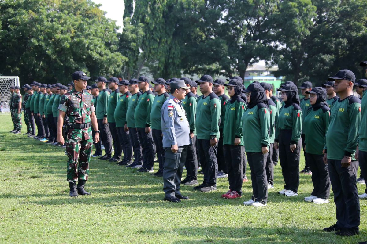 Ratusan Satpol PP Kota Tangerang ikuti diklat di markas TNI