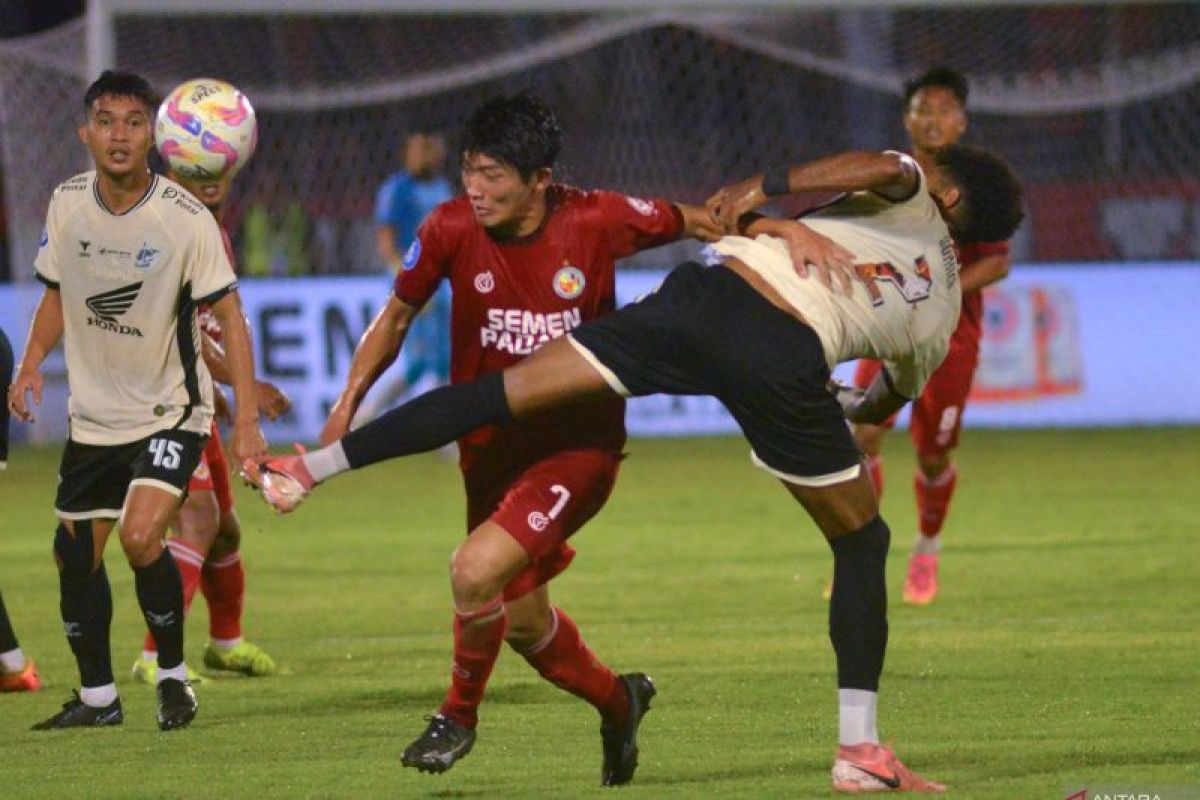 Duel PSM Makassar vs Semen Padang, momen unjuk kebangkitan