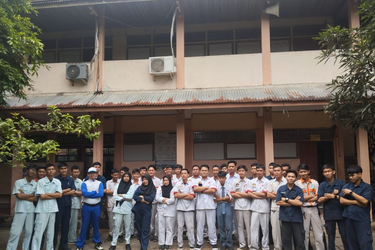 Honda edukasi safety riding bagi Siswa SMK Bina Utama