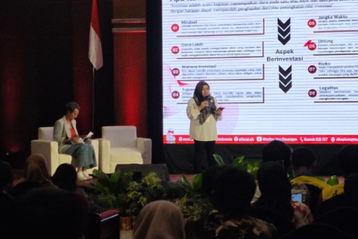 Home Credit perkuat literasi keuangan ratusan mahasiswa UGM