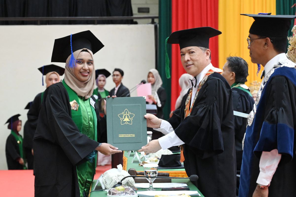 USK Banda Aceh luluskan wisudawan tanpa skripsi sebagai tugas akhir