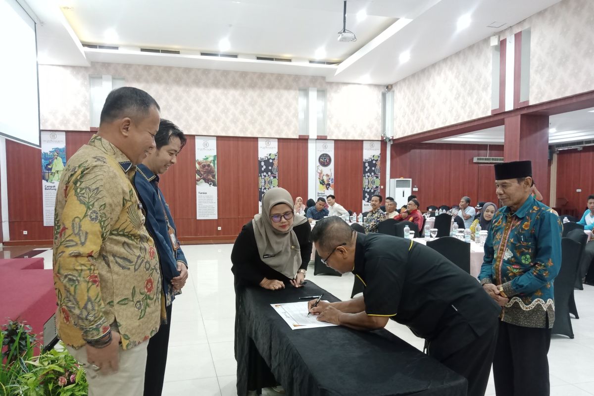 Pj Bupati Belitung ajak masyarakat sukseskan Pilkada 2024