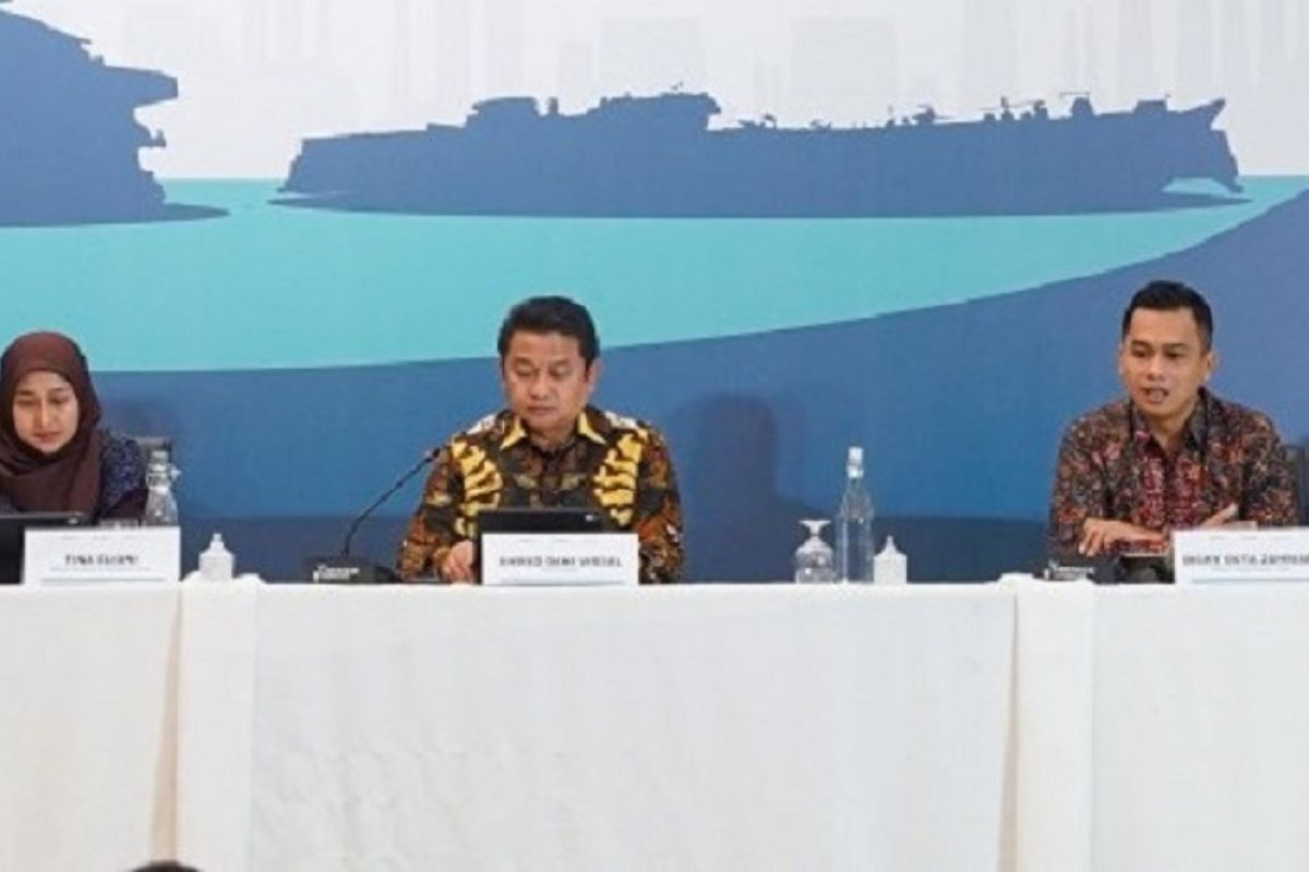 PT Timah mencatatkan laba positif Rp908,81 miliar