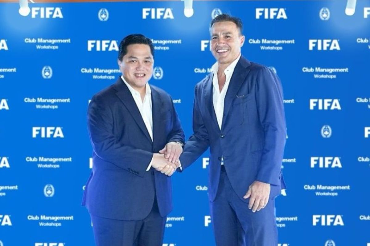 Erick Thohir sambut kehadiran  legenda sepak bola dunia di Indonesia