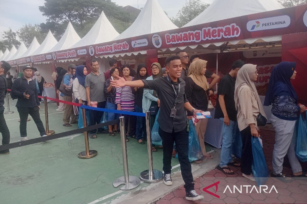 Polda Sumut sediakan 2.500 paket sembako di pasar murah