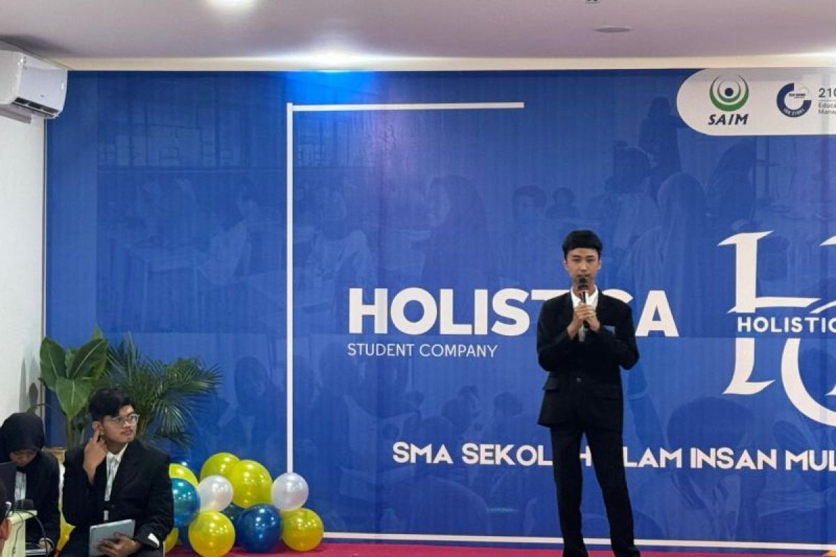 Tanamkan jiwa entrepreneur, SMA SAIM Surabaya luncurkan Holistica Student Company