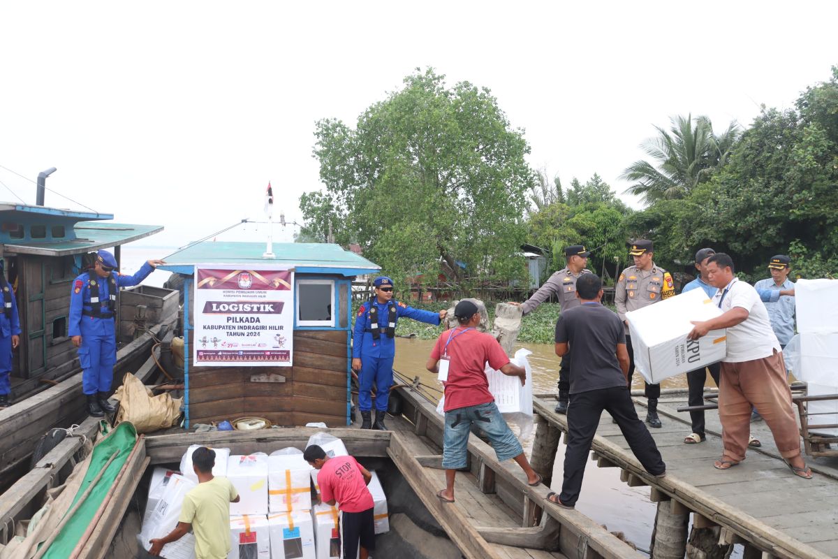 Polres Inhil kawal logistik Pilkada 2024 ke 11 kecamatan