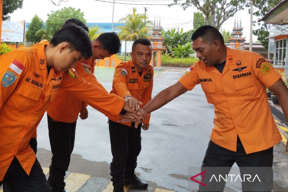 Basarnas cari korban hilang tertimpa longsor di Bengkulu Utara