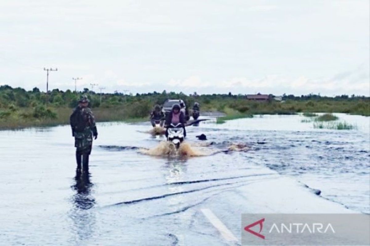 BPBD pantau debit air sungai antisipasi banjir puncak musim hujan