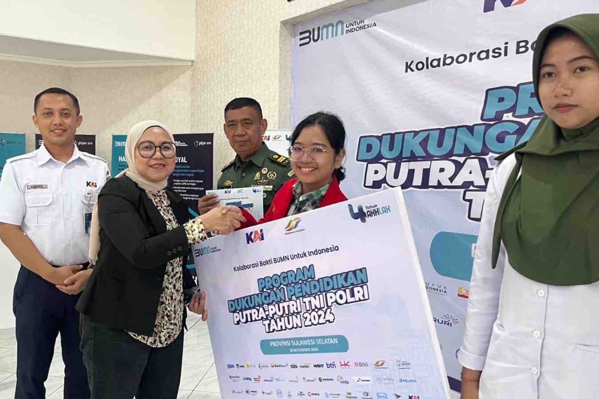 KAI salurkan bantuan pendidikan sebesar Rp645 juta di Sulsel