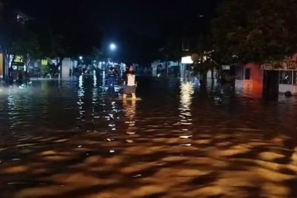 Banjir sebabkan akses antarkecamatan di Ponorogo putus total