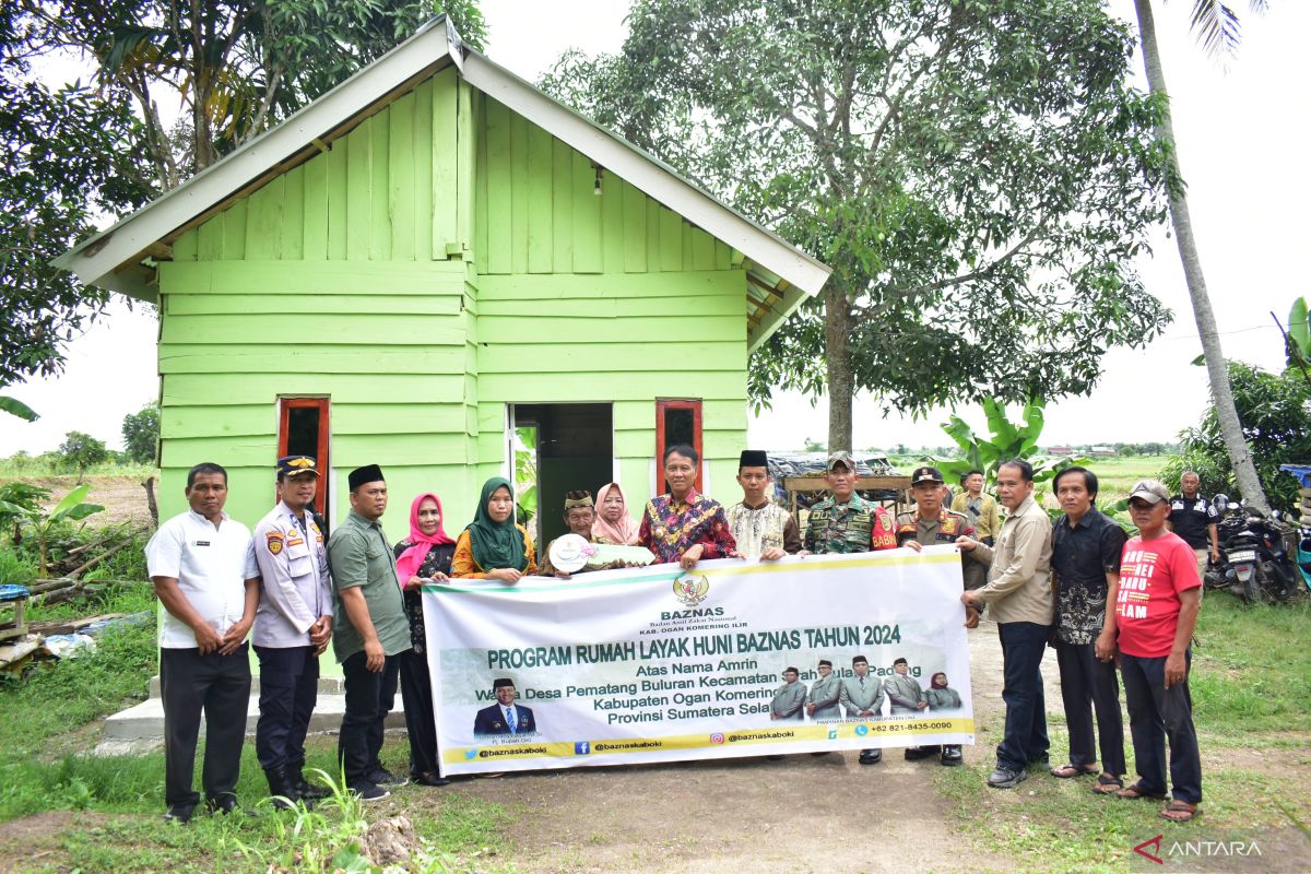 Pemkab OKI renovasi gubuk warga jadi  rumah layak huni