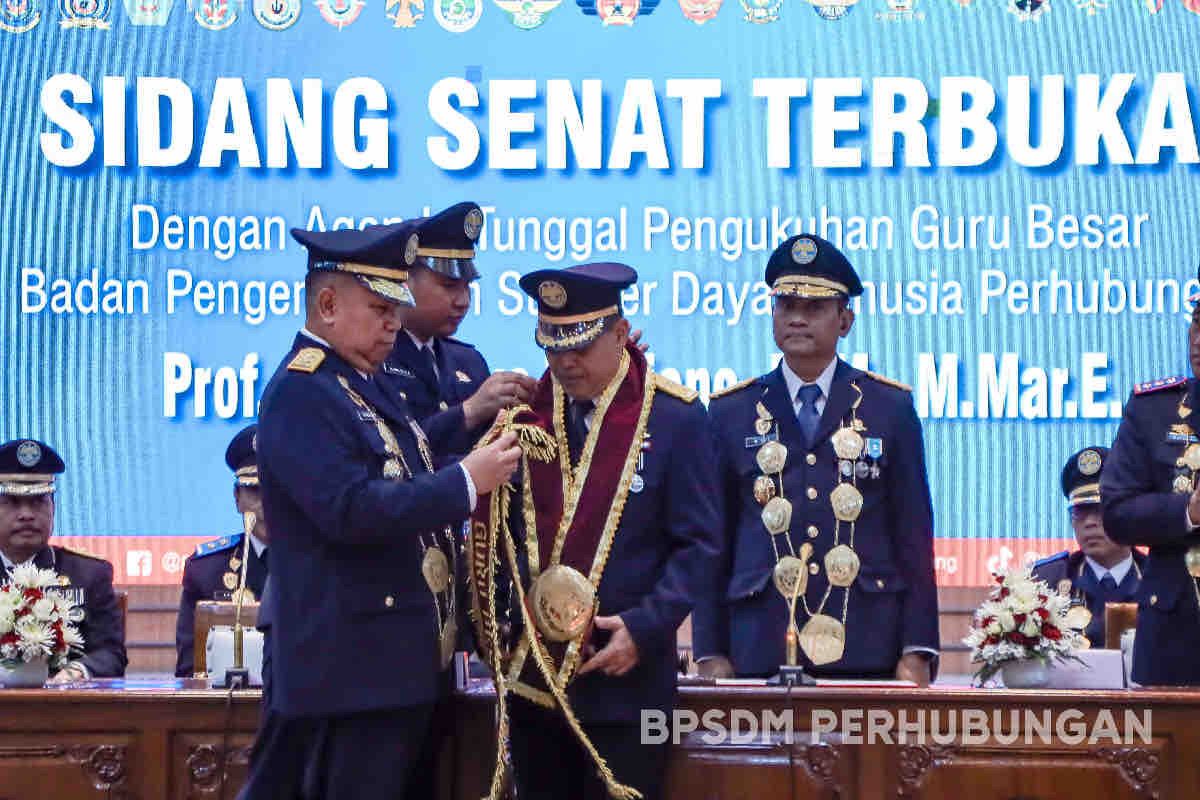 BPSDMP kukuhkan Guru Besar pertama bidang maritim