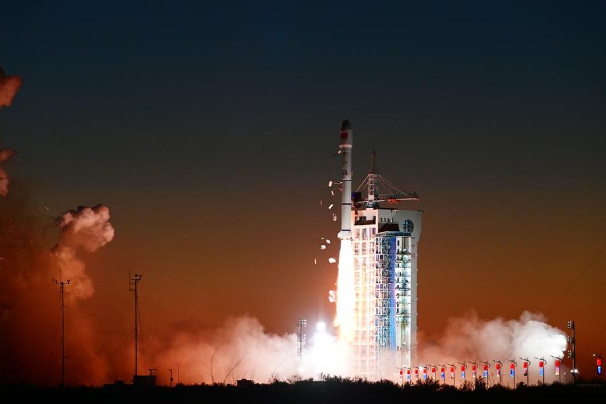 China luncurkan dua satelit baru