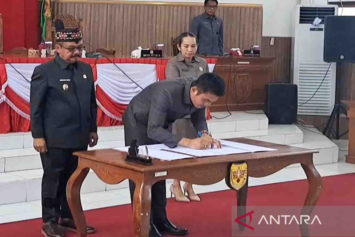 DPRD dan Pemkab Gumas setujui Raperda APBD 2025