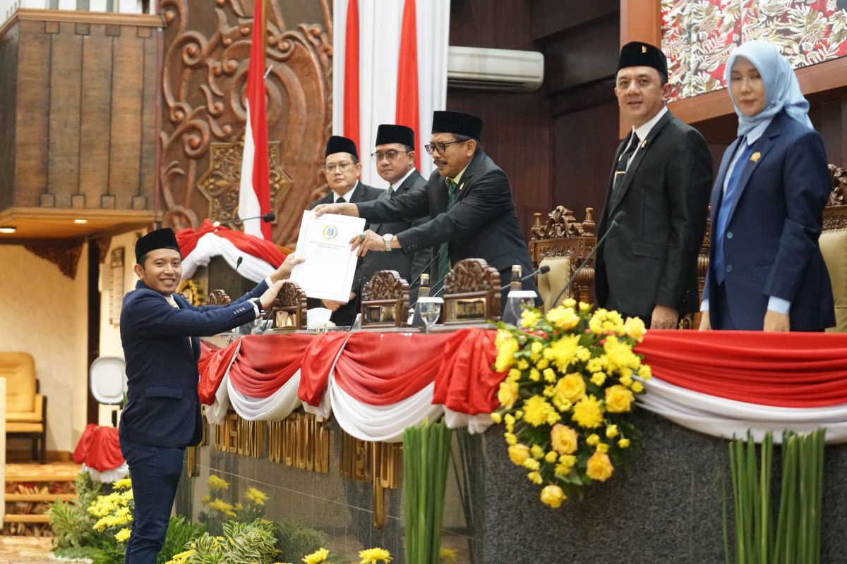 DPRD Jatim minta APBD 2025 fokus turunkan angka kemiskinan