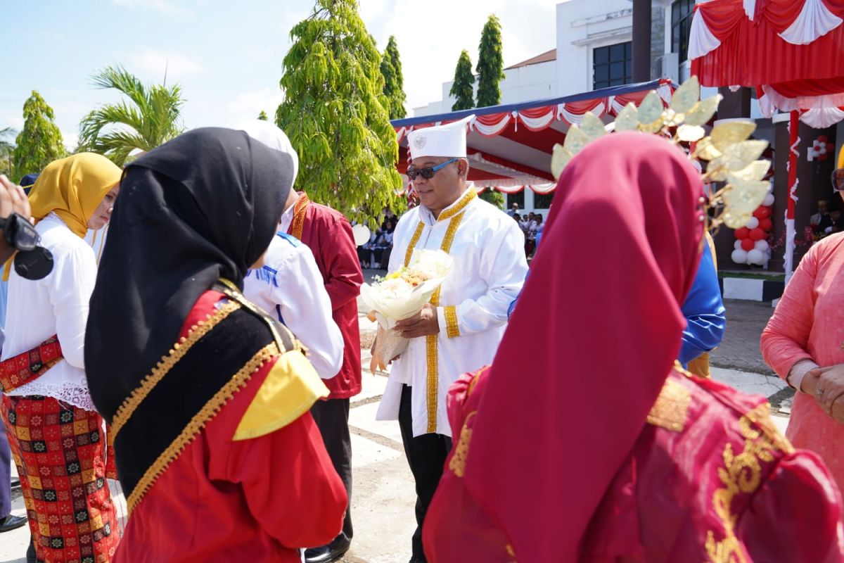 Pj Gubernur Malut : Guru merupakan agen peradaban