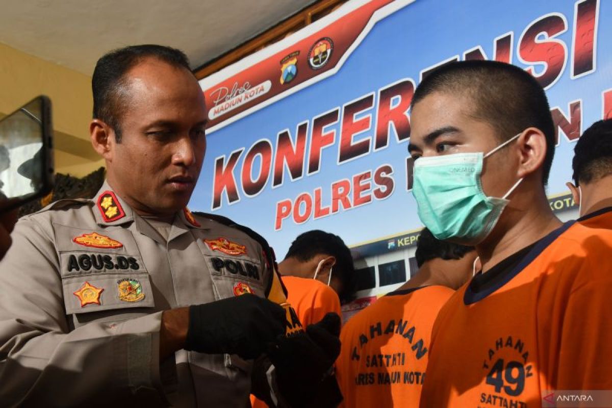Pemblokiran Situs di Indonesia: Antara Kontrol, Kebebasan, dan Konsekuensi