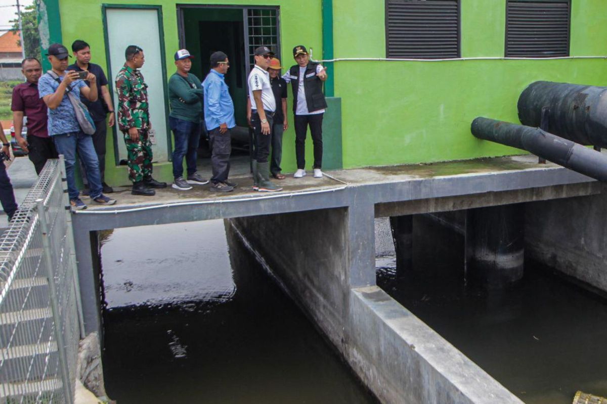 Pemkab Sidoarjo pastikan pompa air bekerja di titik rawan banjir