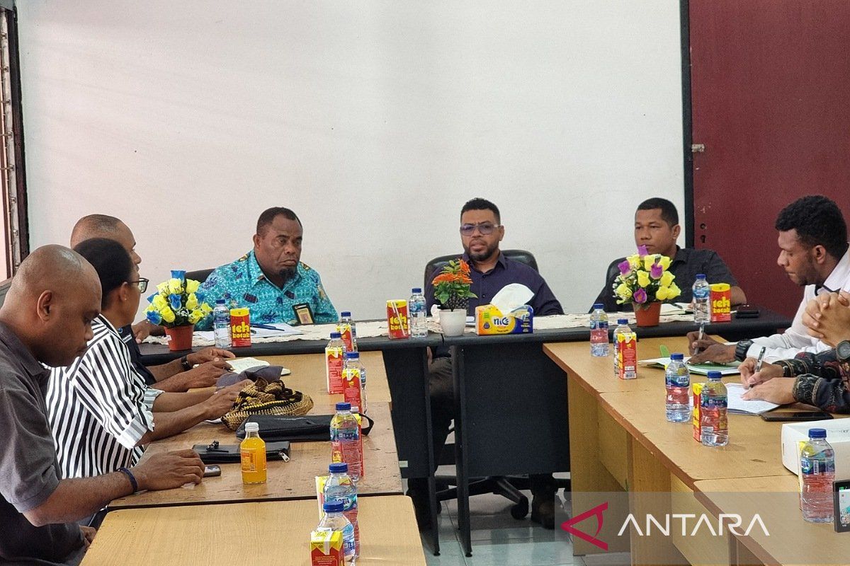 DPD RI: Tidak ada penyalahgunaan bansos jelang Pilkada di Manokwari