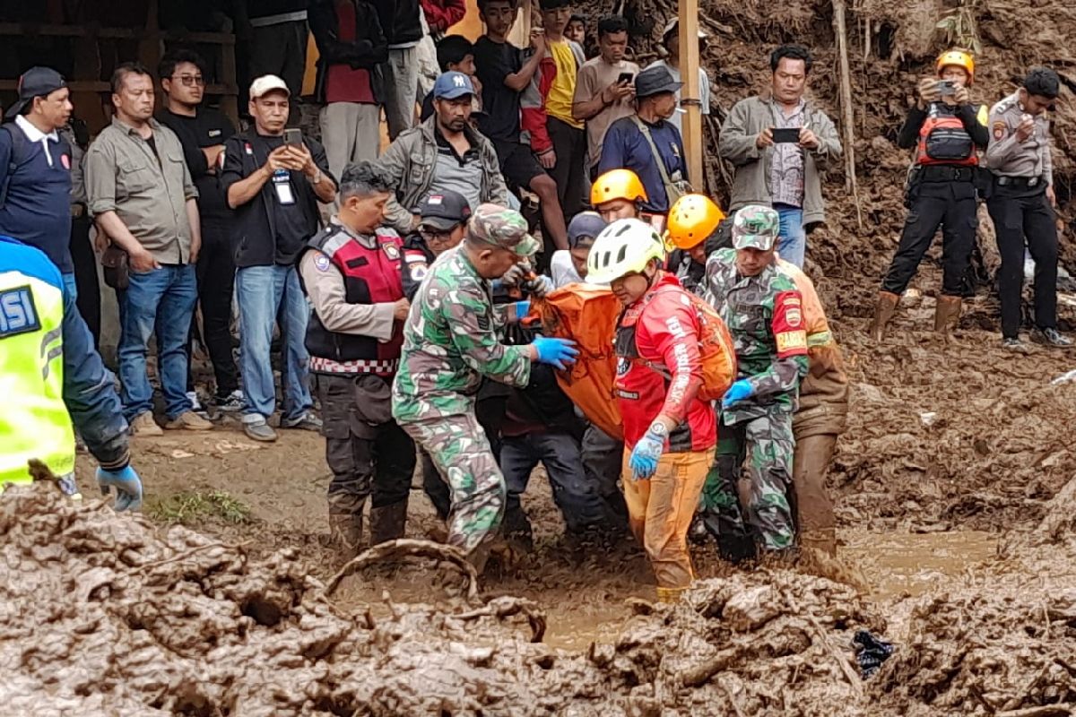 BPBD Karo: Korban bencana tanah logsor bertambah  satu orang