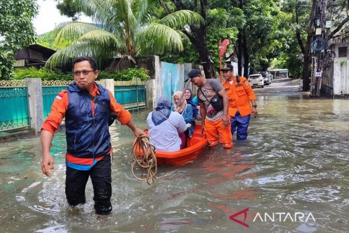 BPBD-KPU Jakbar bakal jemput pemilih yang rumahnya terendam banjir