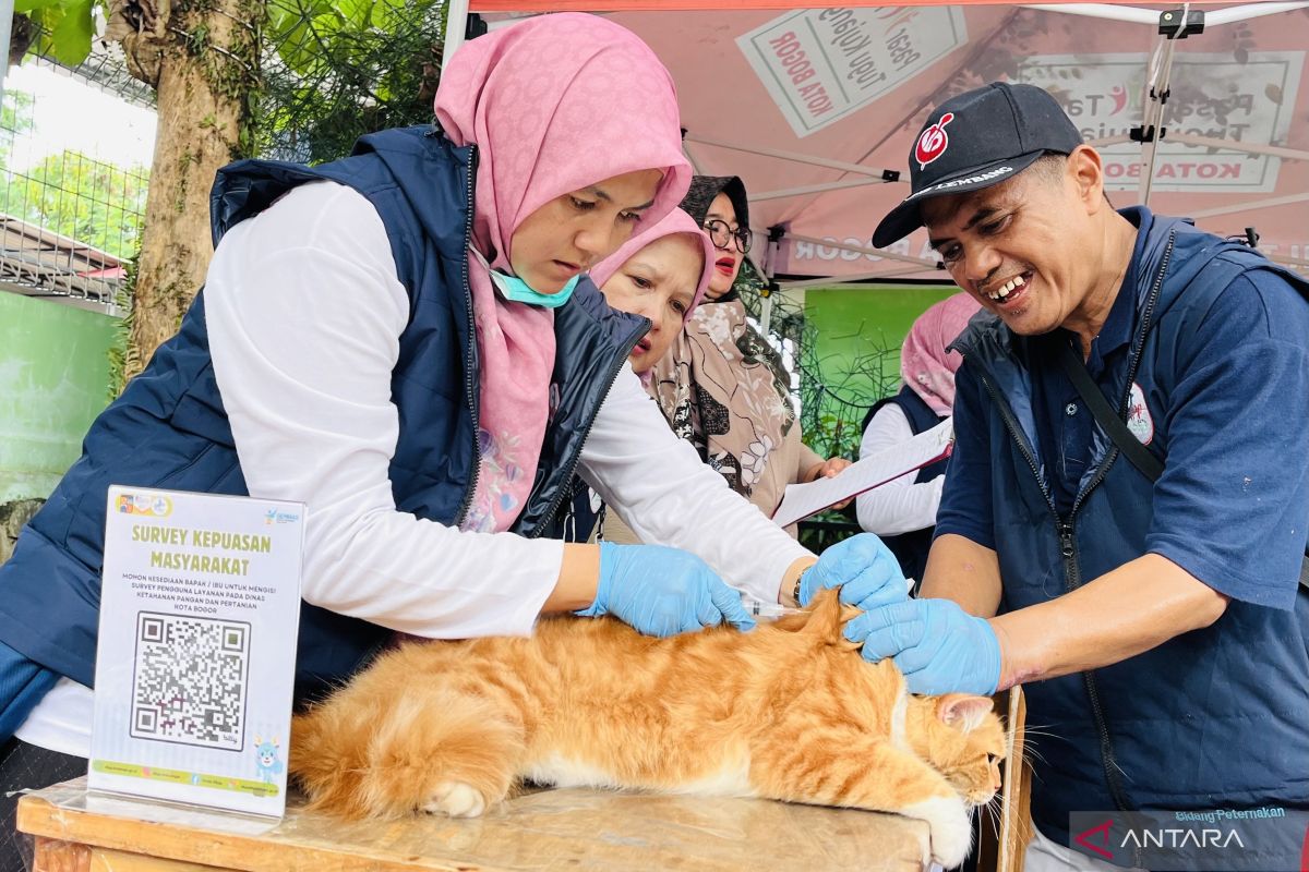 DKPP Kota Bogor beri layanan kesehatan hewan melalui mobil Nguriling