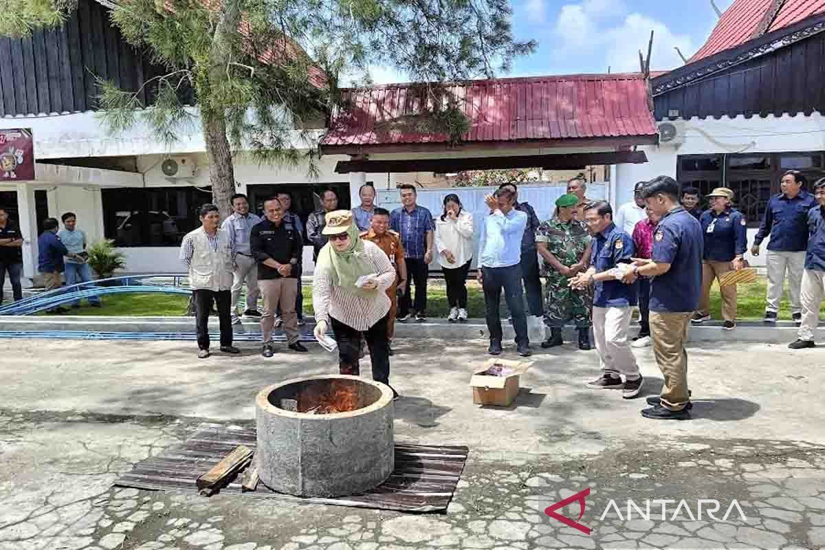 KPU Barito Selatan musnahkan kelebihan surat suara pilkada