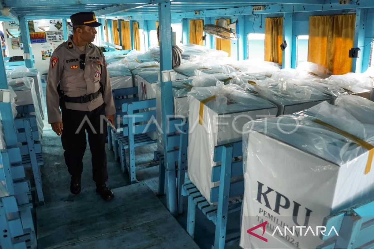 Polres Pelabuhan Makassar kawal distribusi logistik ke sejumlah pulau