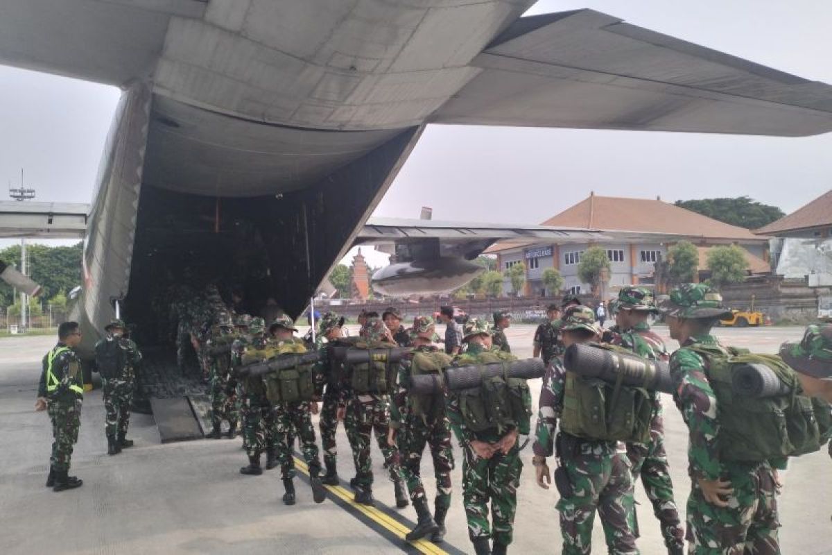 Kodam Udayana kirim prajurit bangun hunian sementara di Flores Timur