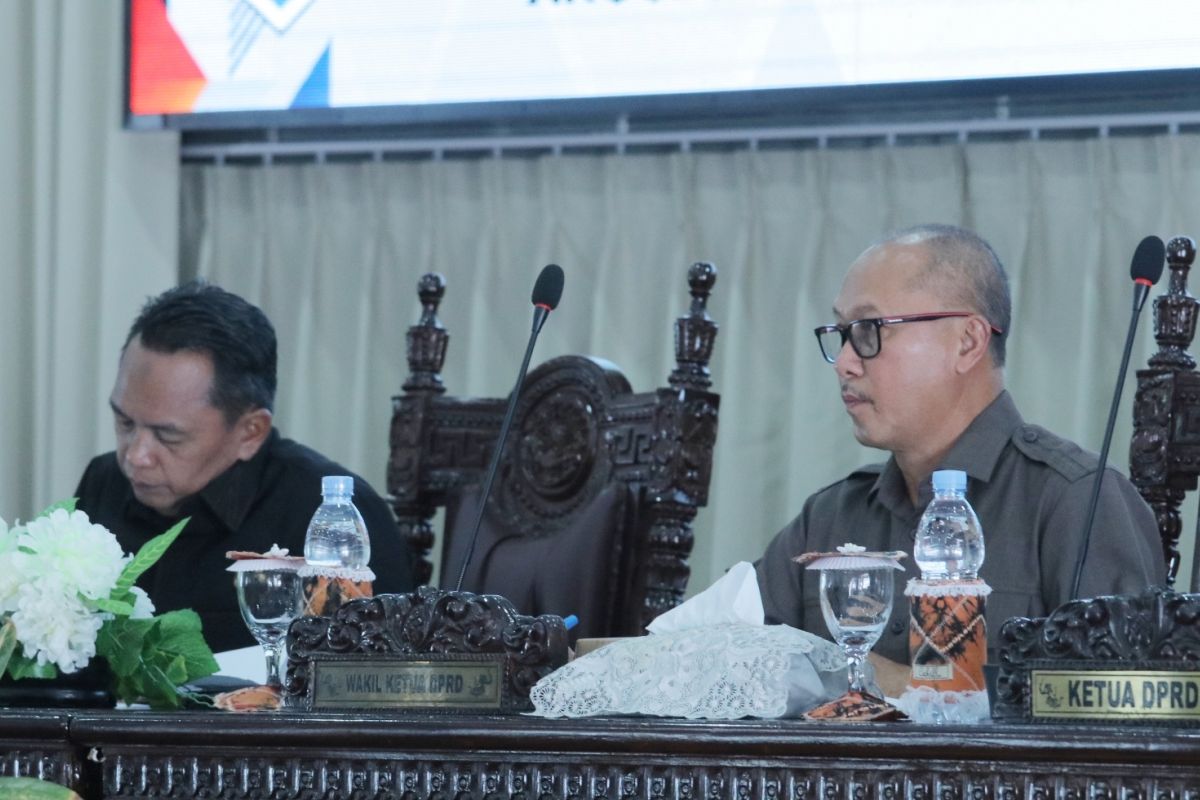 DPRD HSS rapat paripurna tetapkan propemperda tahun 2025