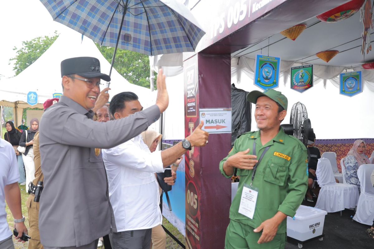 Pj Gubernur Babel: Warga tetap ke TPS meski hujan