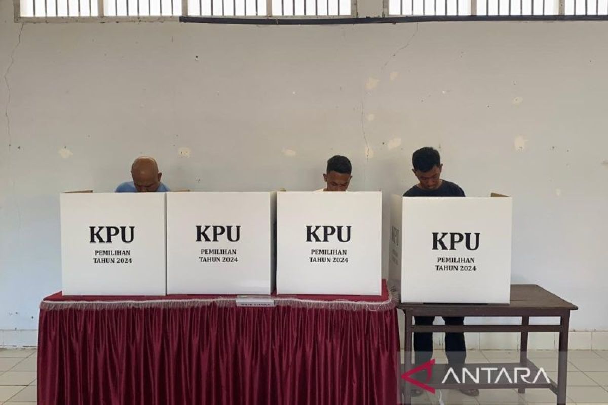 766 WBP salurkan hak pilih di TPS Lapas Kelas IIA Kendari