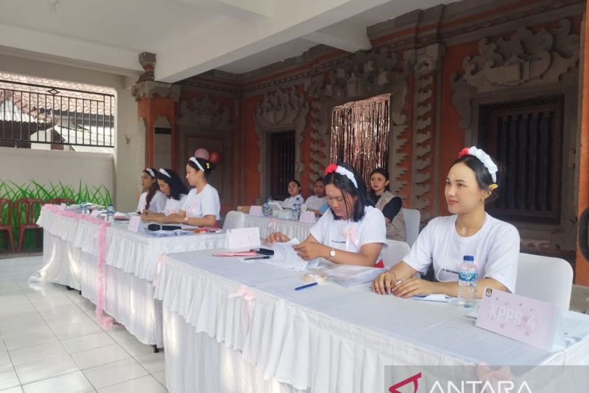 All-women team supports voting at Bali polling station