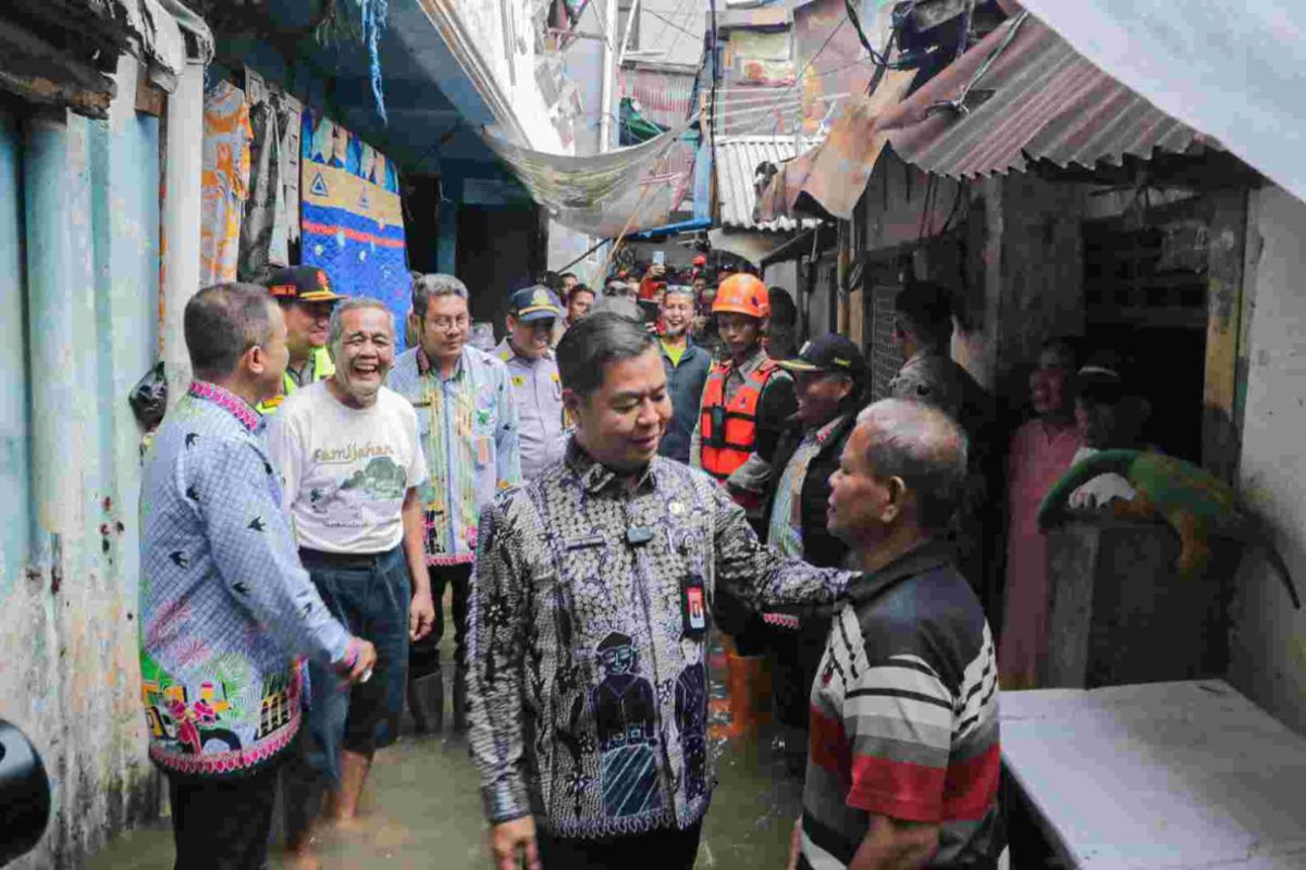 Teguh Setyabudi tinjau lokasi banjir di Kebon Pala, Jakarta Timur