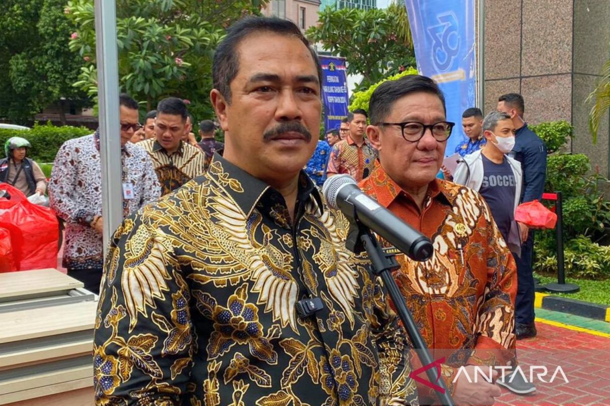 Menteri Imipas: WNA asal China selipkan uang di paspor sudah diamankan