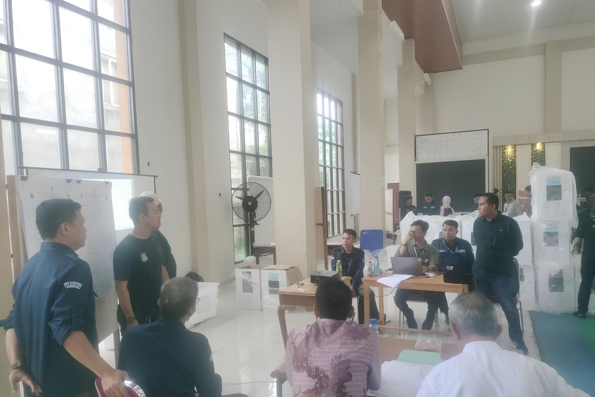 Rekapitulasi suara tingkat kecamatan di Tangerang hingga 3 Desember